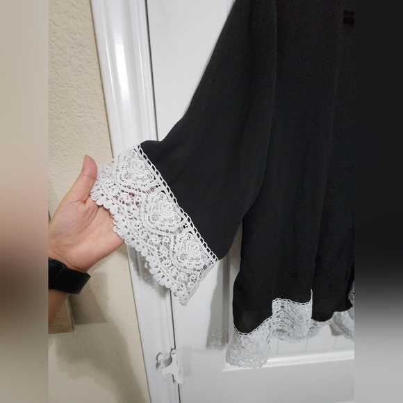 Black Cardigan with white lace border - Picture 4 of 7